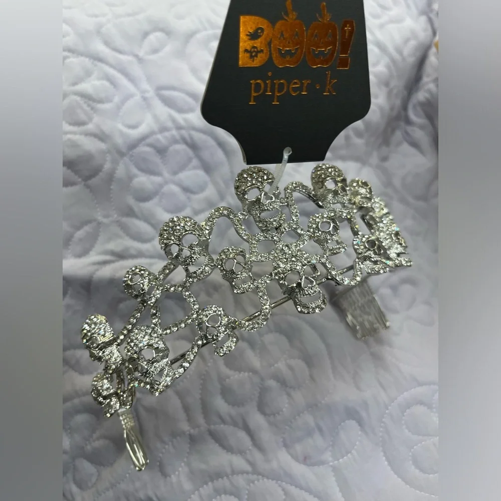 NWT 💎💀💎 PIPER k crystals embroidered skulls tiara crown
